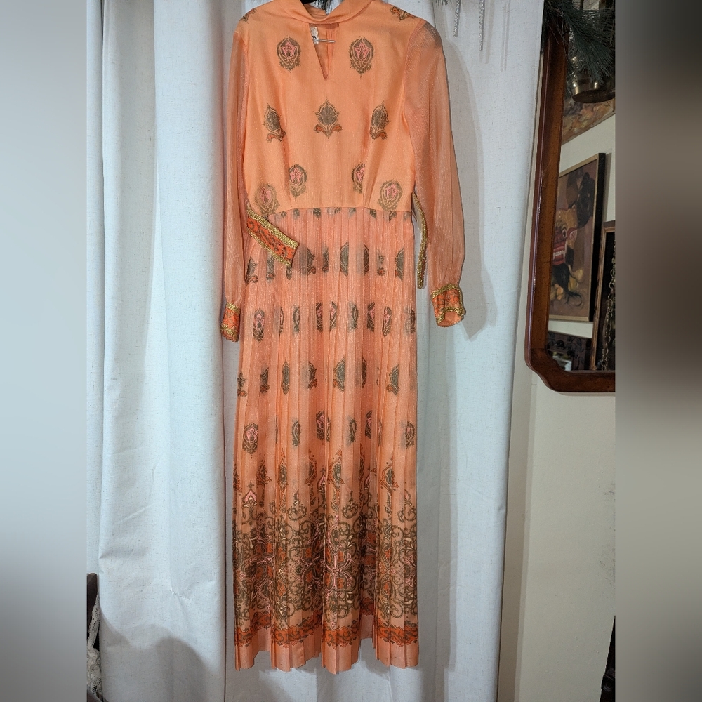 Vintage 1970s Pleated High Neck Puffed Sleeve Alfred Shaheen Maxi Dress Size 12
